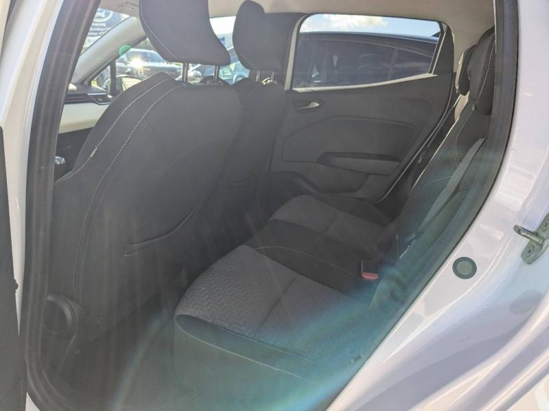 RENAULT Clio d’occasion à vendre à AUBAGNE chez AIX AUTOMOBILES (Photo 13)