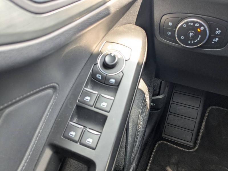 FORD Focus d’occasion à vendre à AUBAGNE chez AIX AUTOMOBILES (Photo 15)