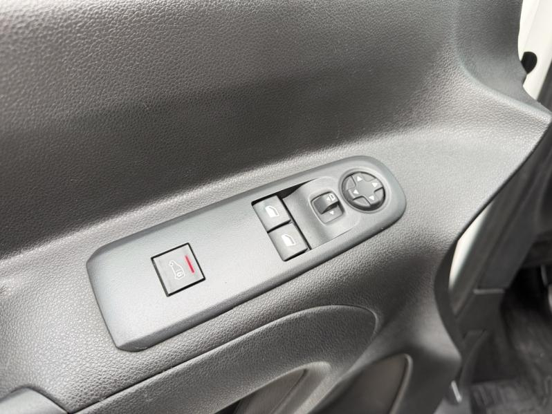 TOYOTA ProAce City VUL d’occasion à vendre à AUBAGNE chez AIX AUTOMOBILES (Photo 13)