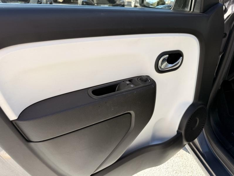 RENAULT Twingo d’occasion à vendre à AUBAGNE chez AIX AUTOMOBILES (Photo 8)