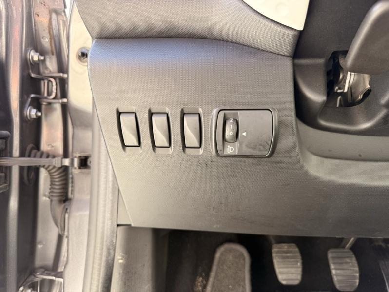 RENAULT Twingo d’occasion à vendre à AUBAGNE chez AIX AUTOMOBILES (Photo 9)