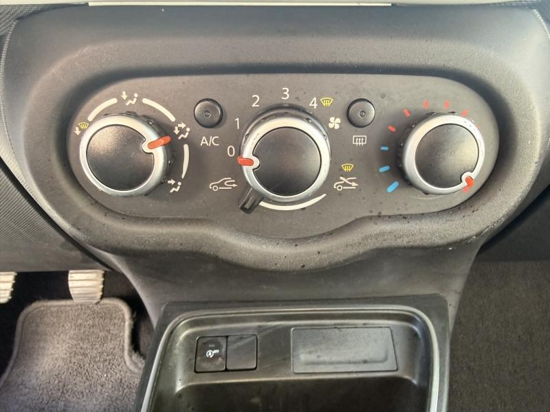 RENAULT Twingo d’occasion à vendre à AUBAGNE chez AIX AUTOMOBILES (Photo 14)