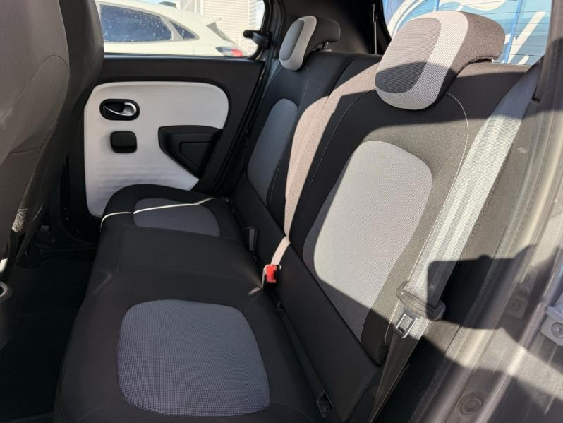 RENAULT Twingo d’occasion à vendre à AUBAGNE chez AIX AUTOMOBILES (Photo 17)