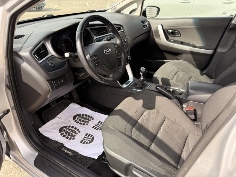 KIA Cee'd d’occasion à vendre à AUBAGNE chez AIX AUTOMOBILES (Photo 14)