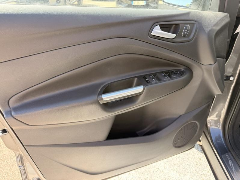 FORD Kuga d’occasion à vendre à AUBAGNE chez AIX AUTOMOBILES (Photo 9)