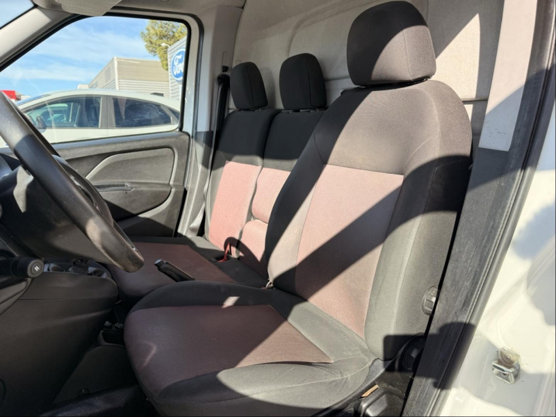 FIAT Doblo Cargo VUL d’occasion à vendre à AUBAGNE chez AIX AUTOMOBILES (Photo 11)