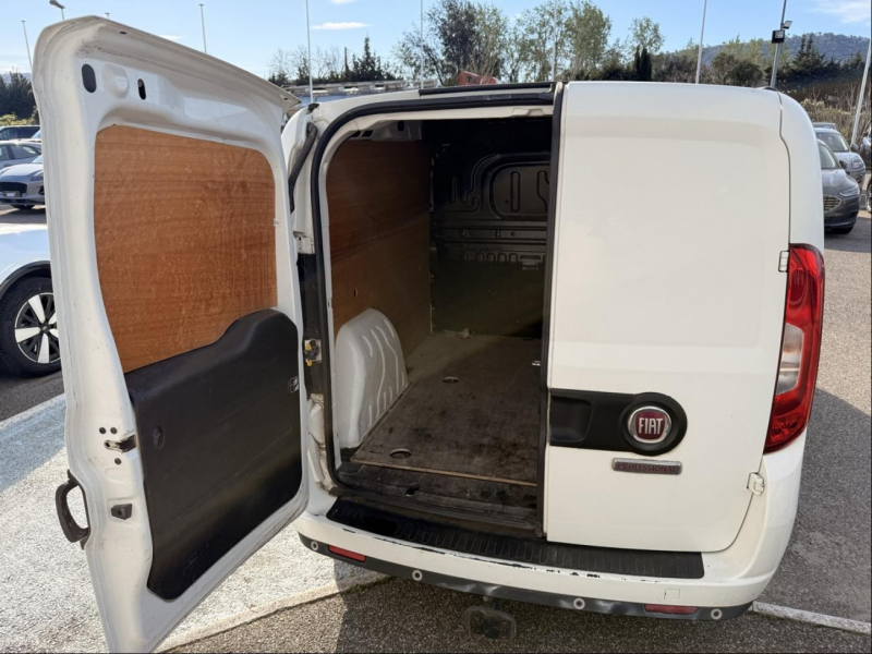 FIAT Doblo Cargo VUL d’occasion à vendre à AUBAGNE chez AIX AUTOMOBILES (Photo 19)